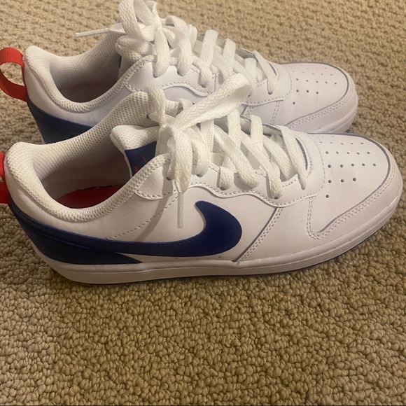 Nikes - Picture 2 of 2